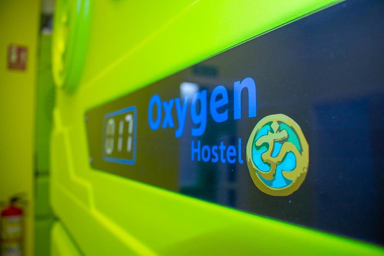 Oxygen Hostel Capsula Мадрид Экстерьер фото